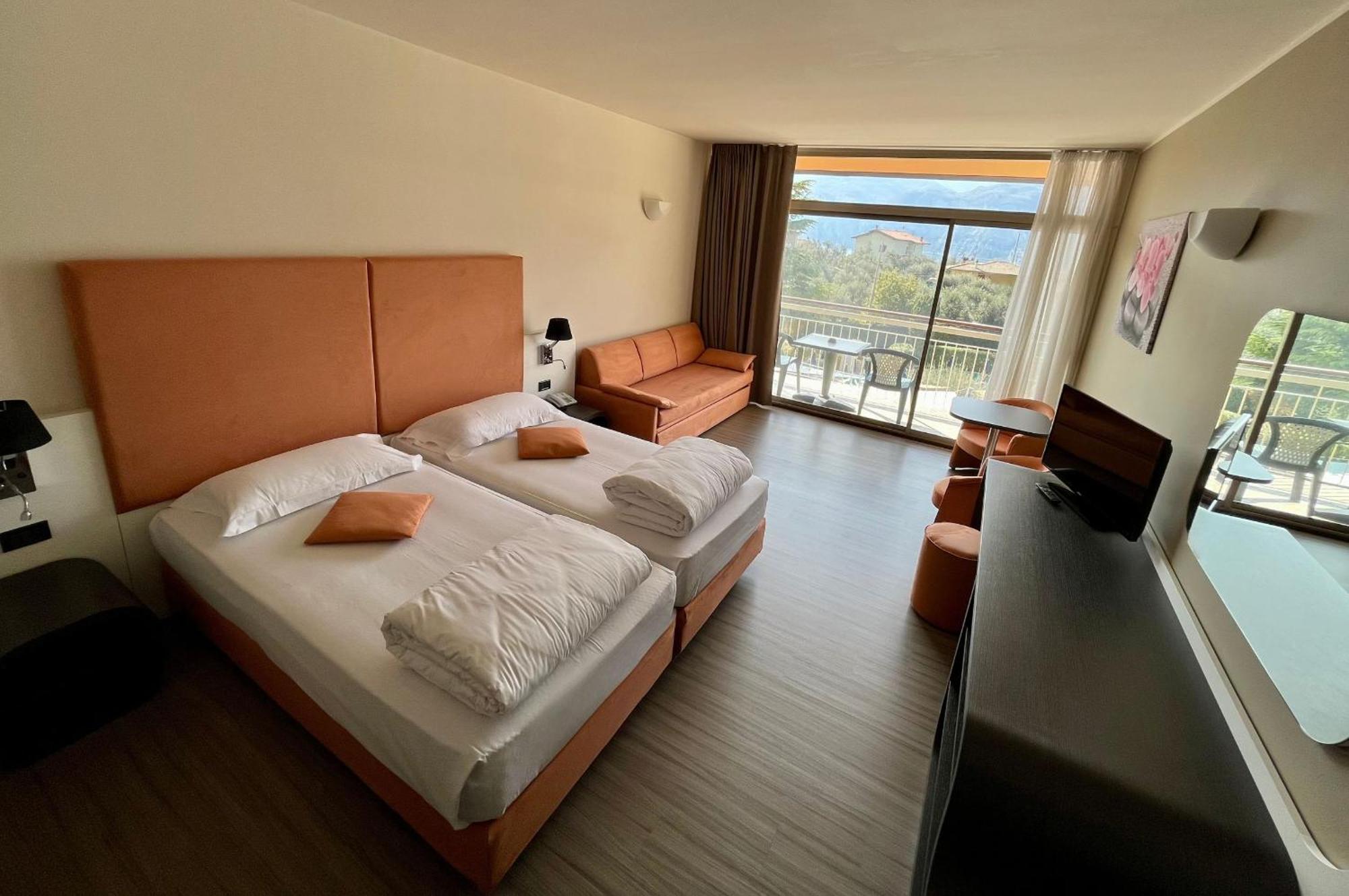 Majestic Palace Malcesine Oda fotoğraf