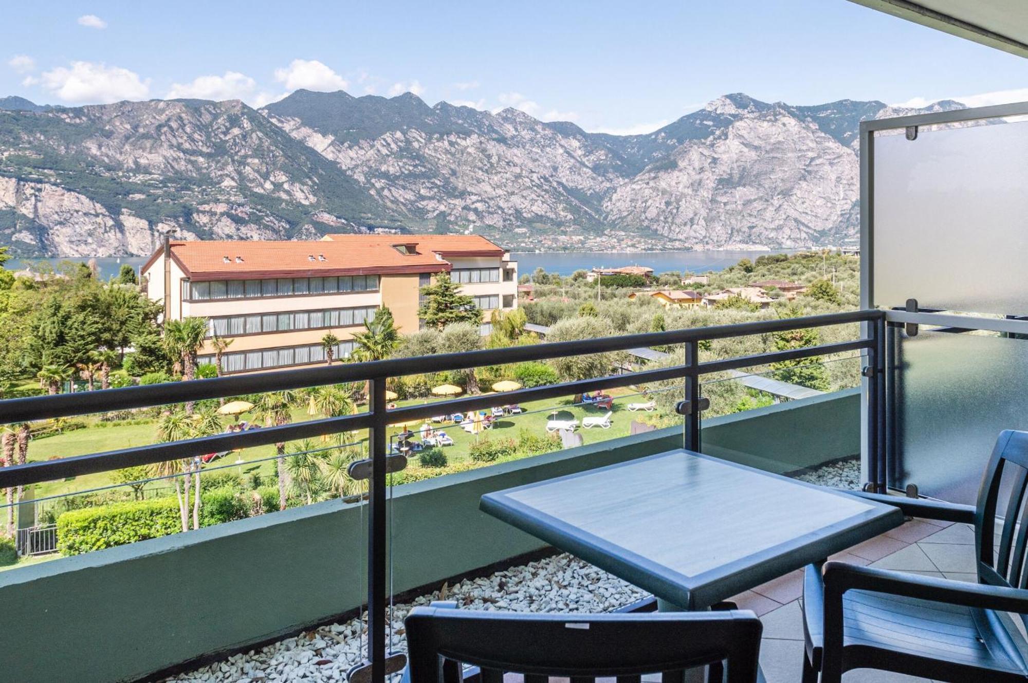 Majestic Palace Malcesine Oda fotoğraf