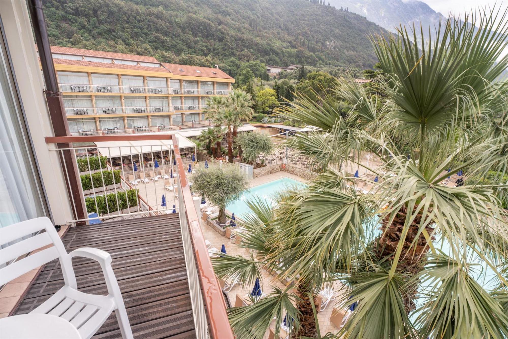 Majestic Palace Malcesine Oda fotoğraf